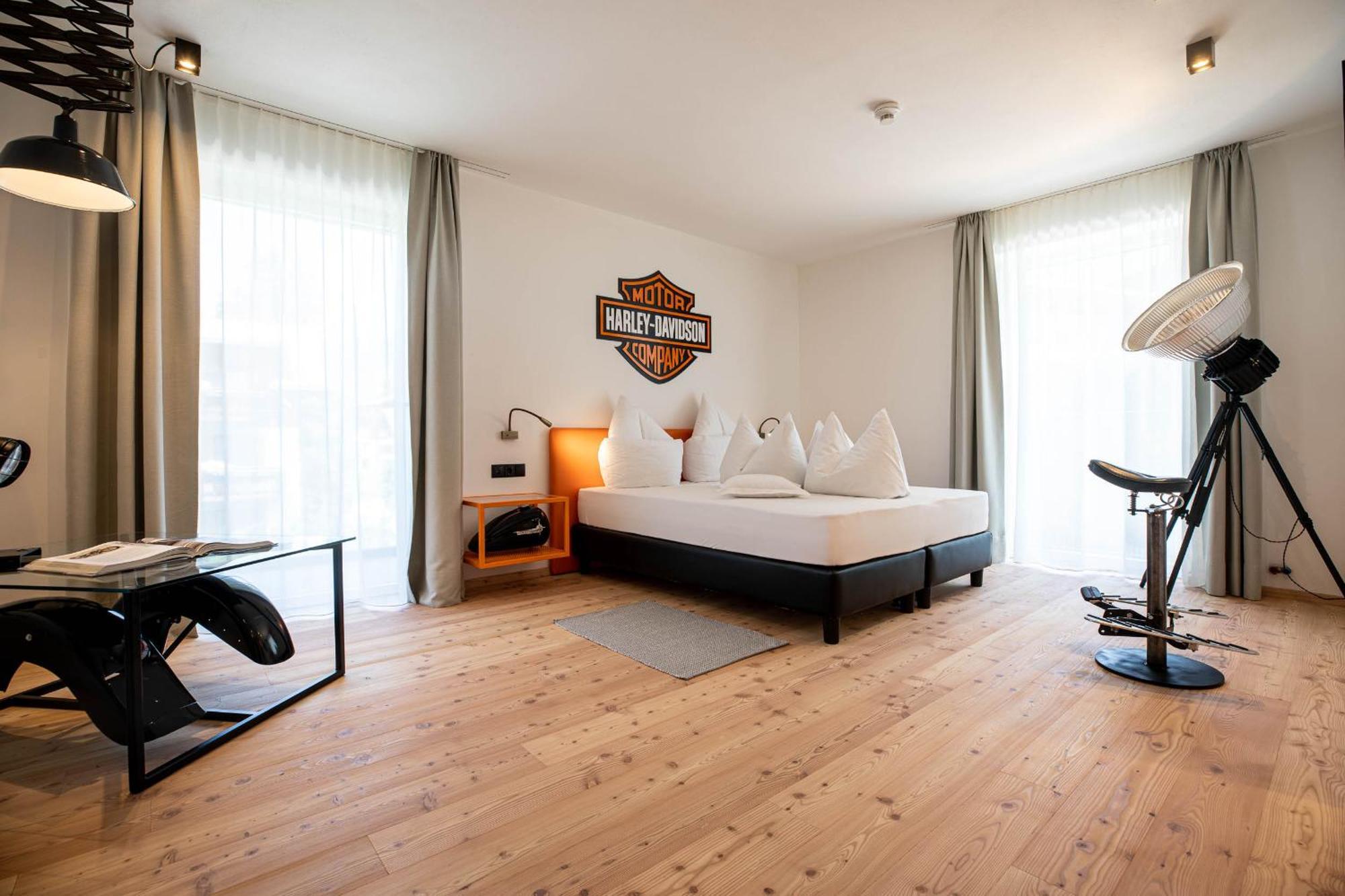 Al Plan, A Mountain Moving Hotel سان فيجيليو دي ماريبْ الغرفة الصورة