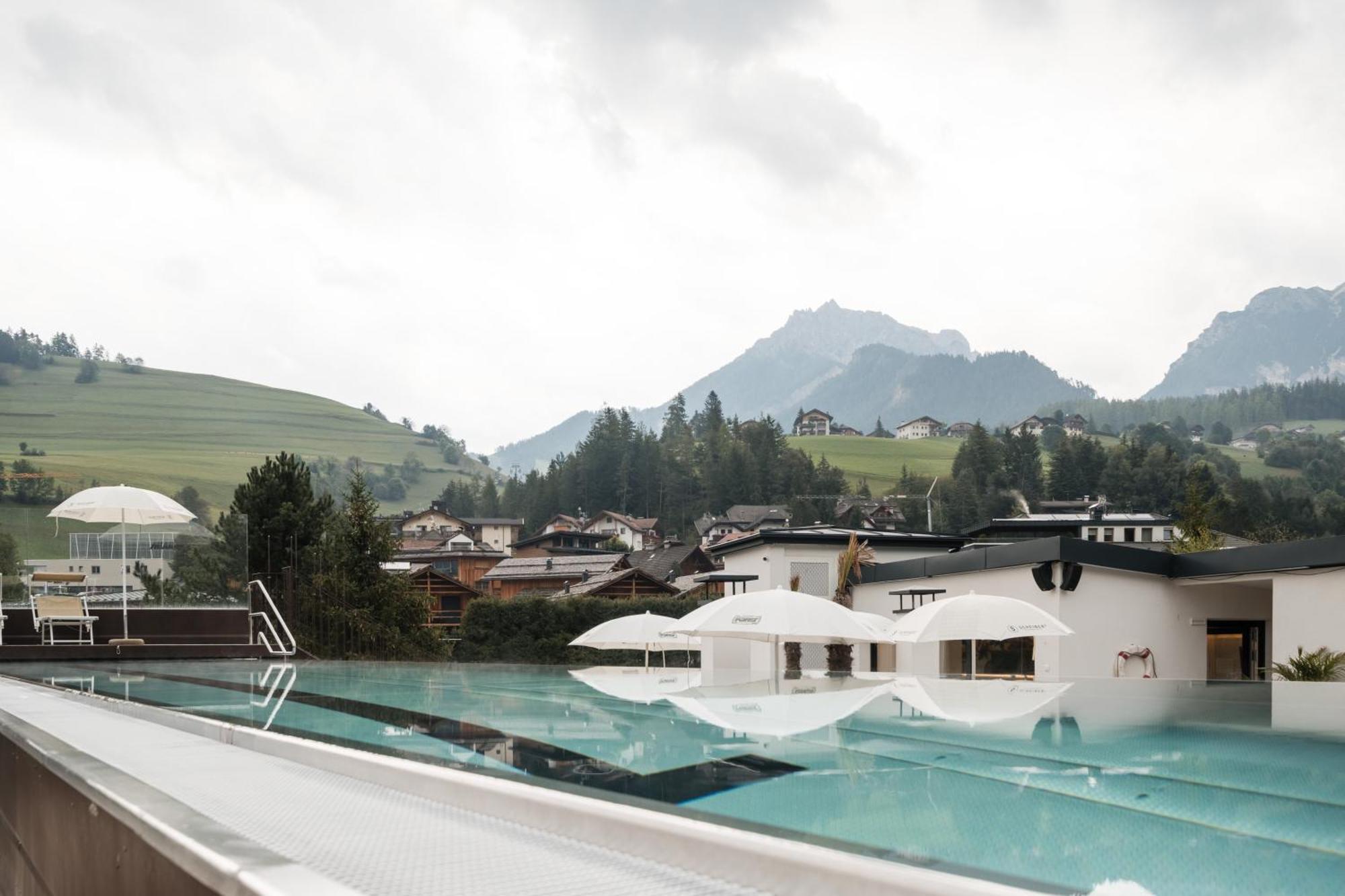 Al Plan, A Mountain Moving Hotel سان فيجيليو دي ماريبْ المظهر الخارجي الصورة